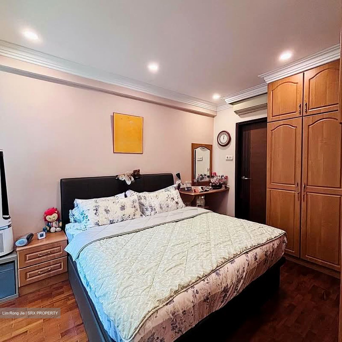 Stratford Court (D16), Condominium #553572841